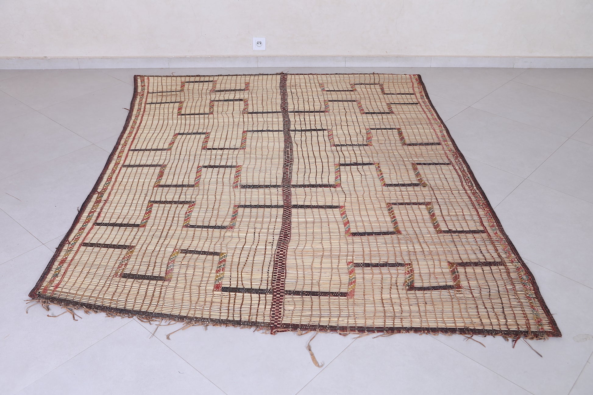 Tuareg rug 5.7 X 7.5 Feet