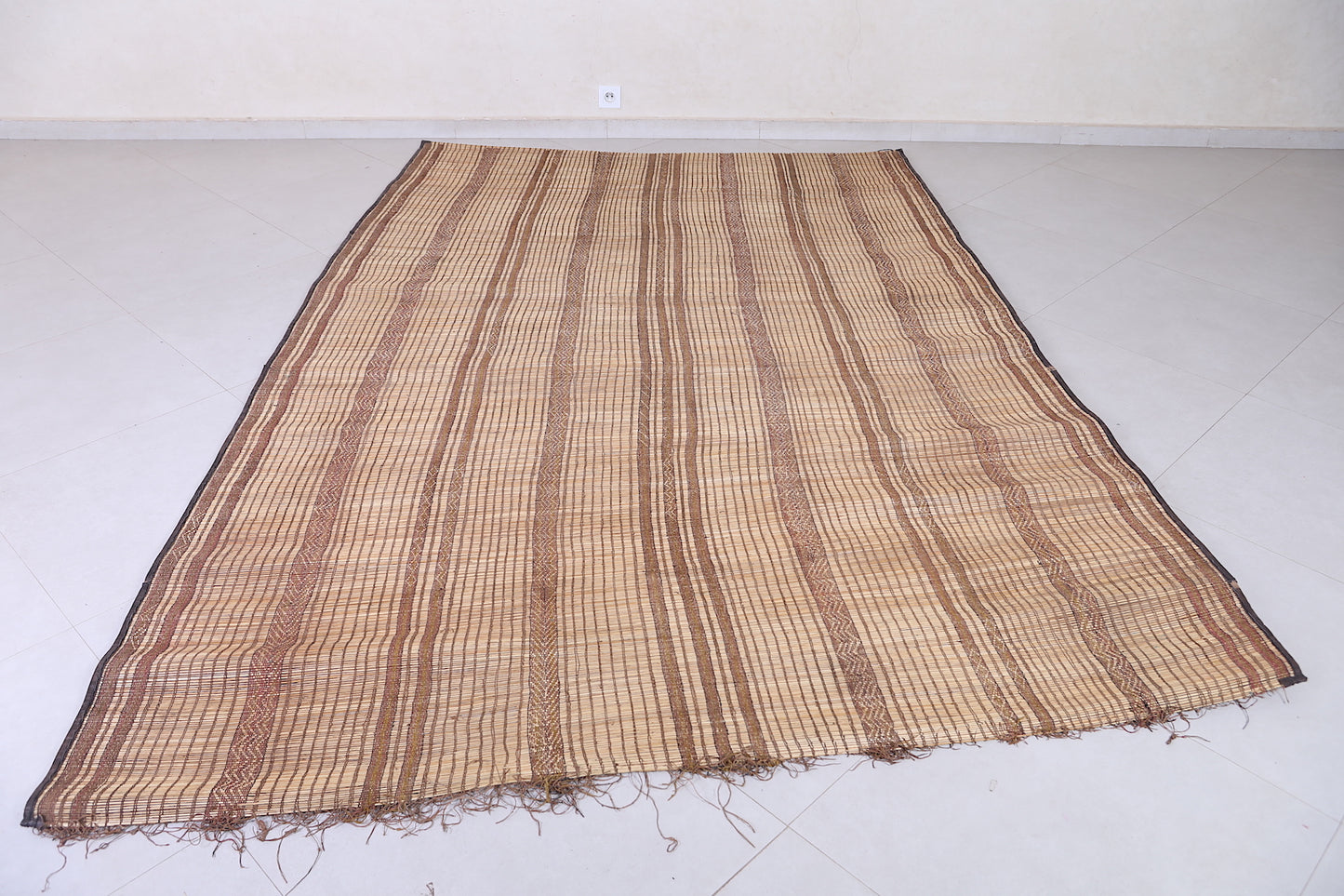 Tuareg rug 6.4 X 9.6 Feet
