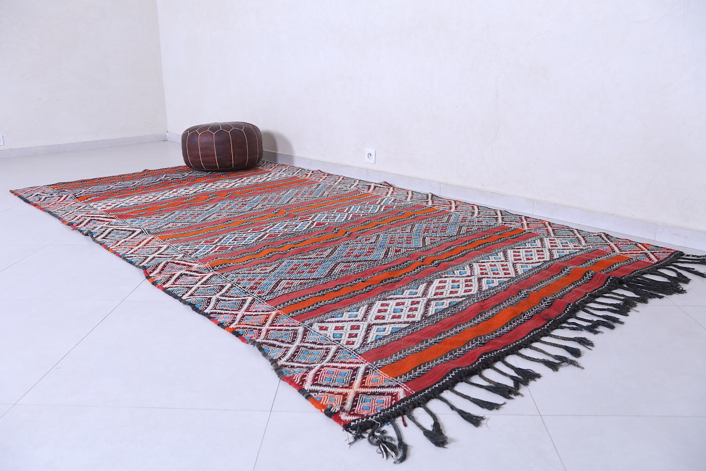 Handwoven kilim rug 5.7 ft x 10.8 ft