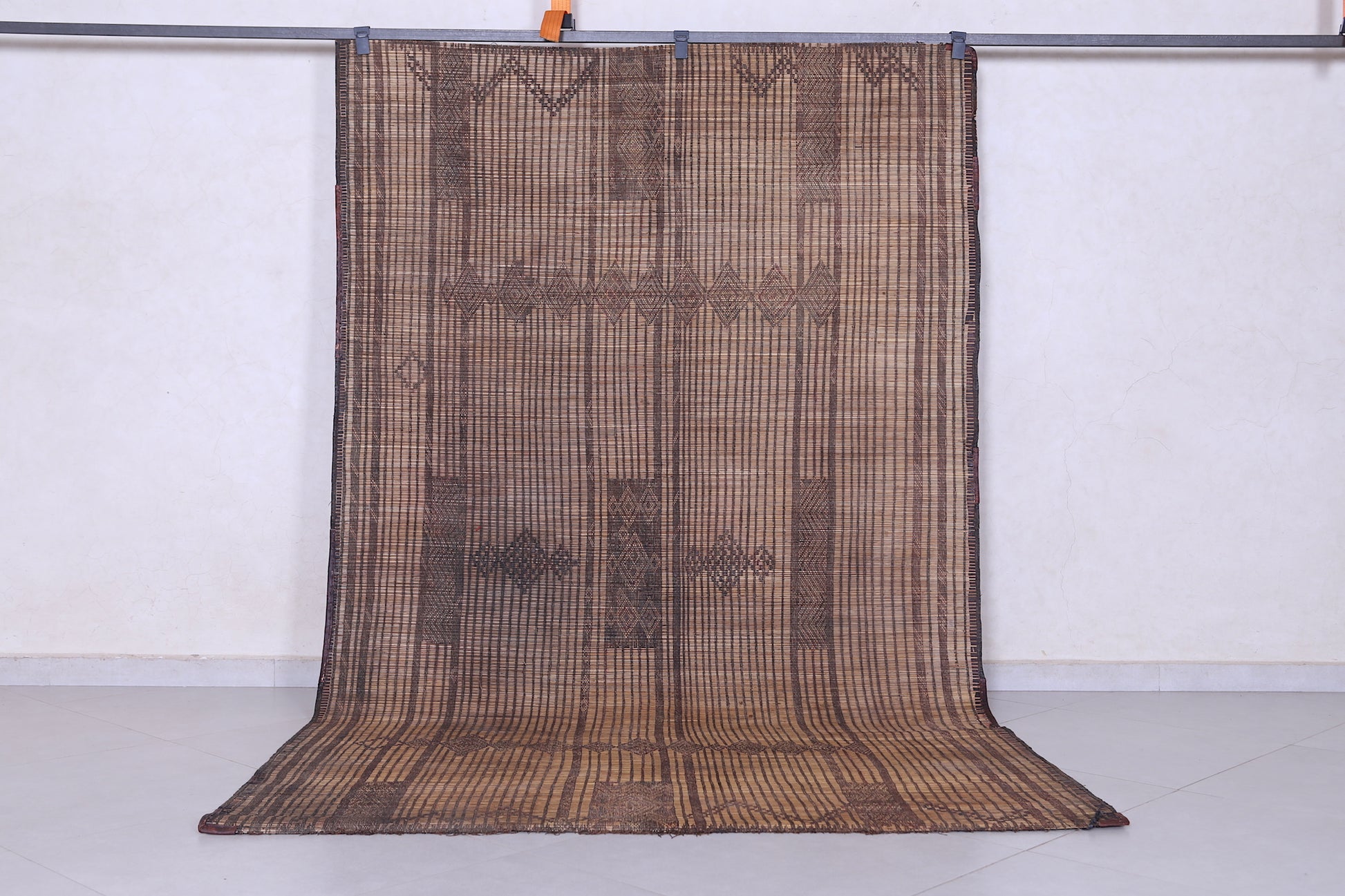 Tuareg rug 5.3 X 8.7 Feet