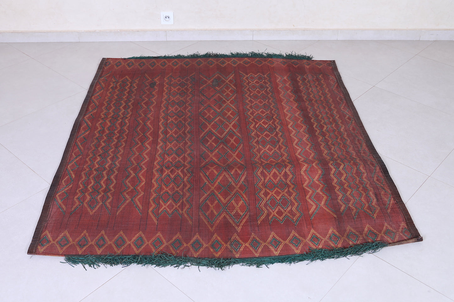 Tuareg rug 4.8 X 5.5 Feet