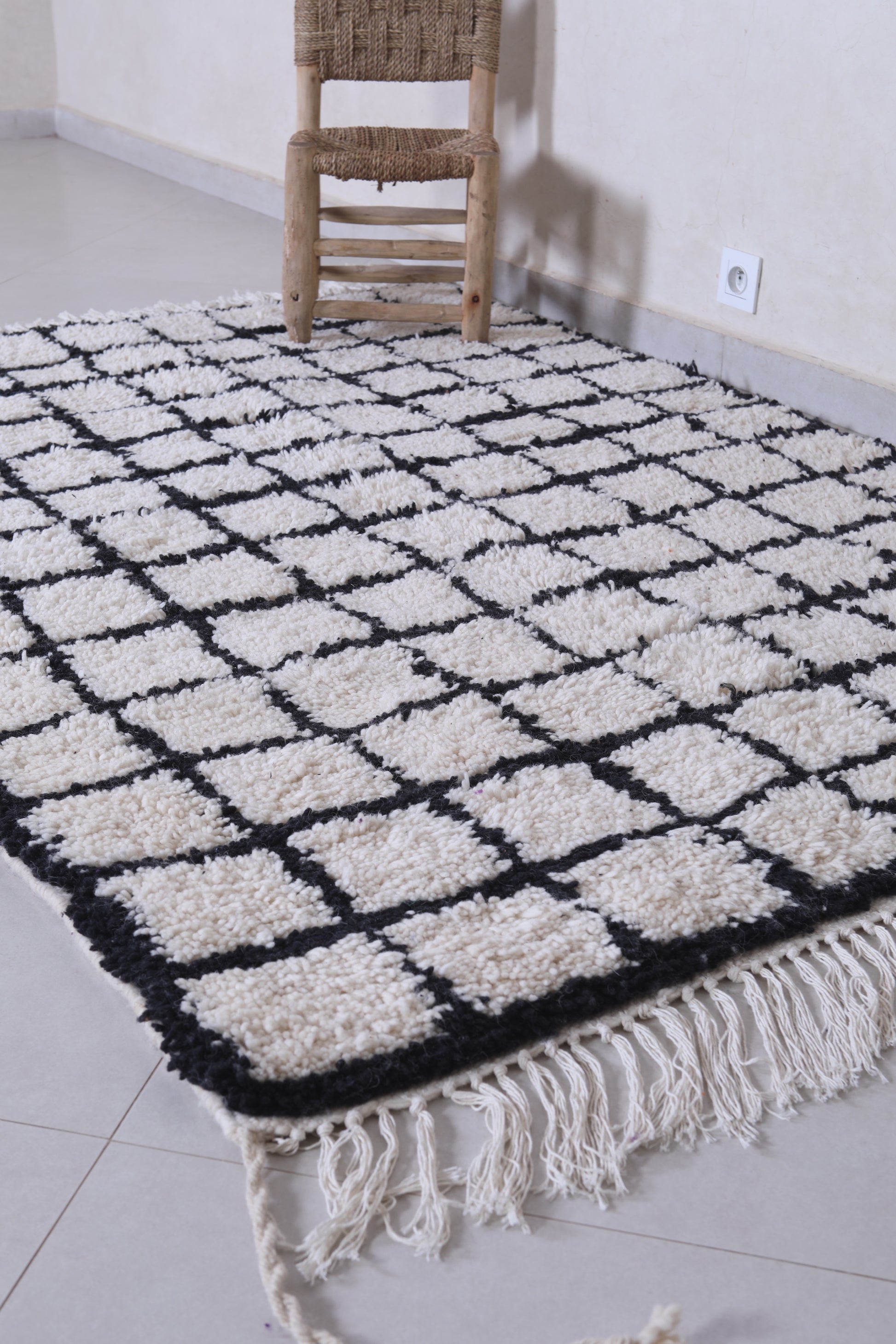 Moroccan beniourain rug 4.5 x 6.6 Feet