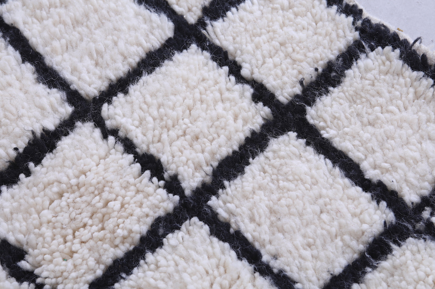 Handmade moroccan checkered rug 4.5 X 6.6 Feet
