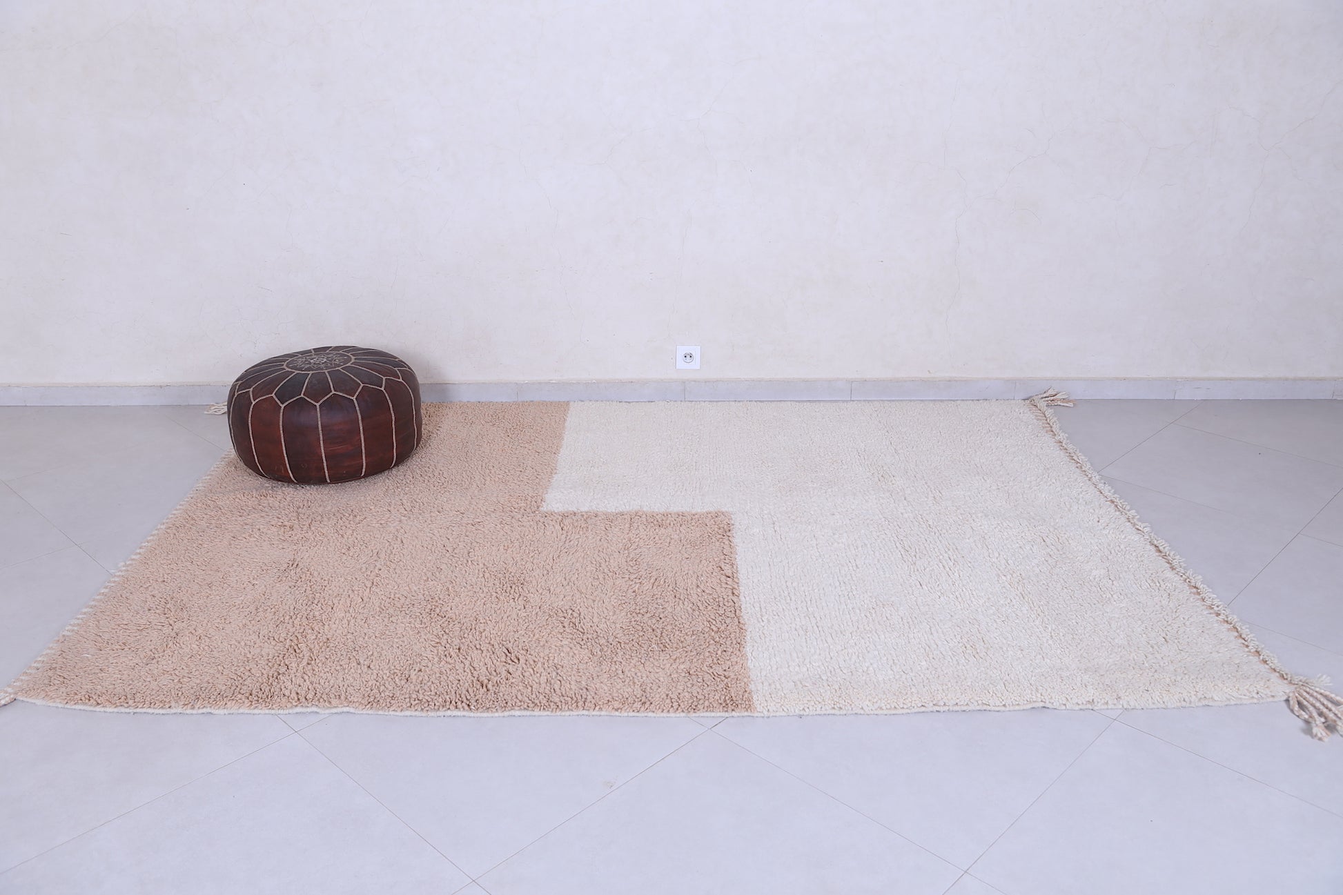 Moroccan Beniourain rug 6 X 9 Feet
