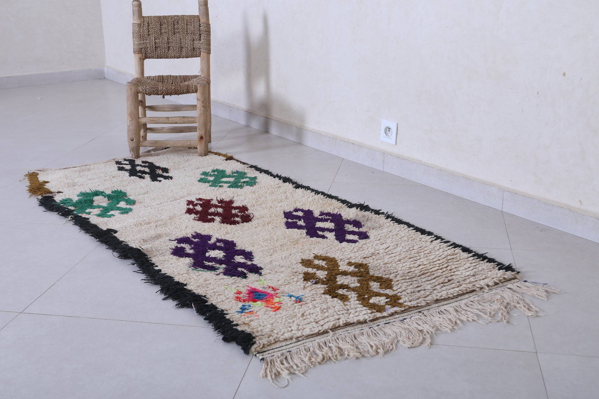 Moroccan rug 2.5 X 5.5 Feet