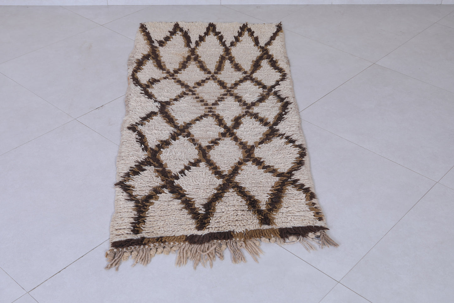 Moroccan rug 2.2 X 4.9 Feet