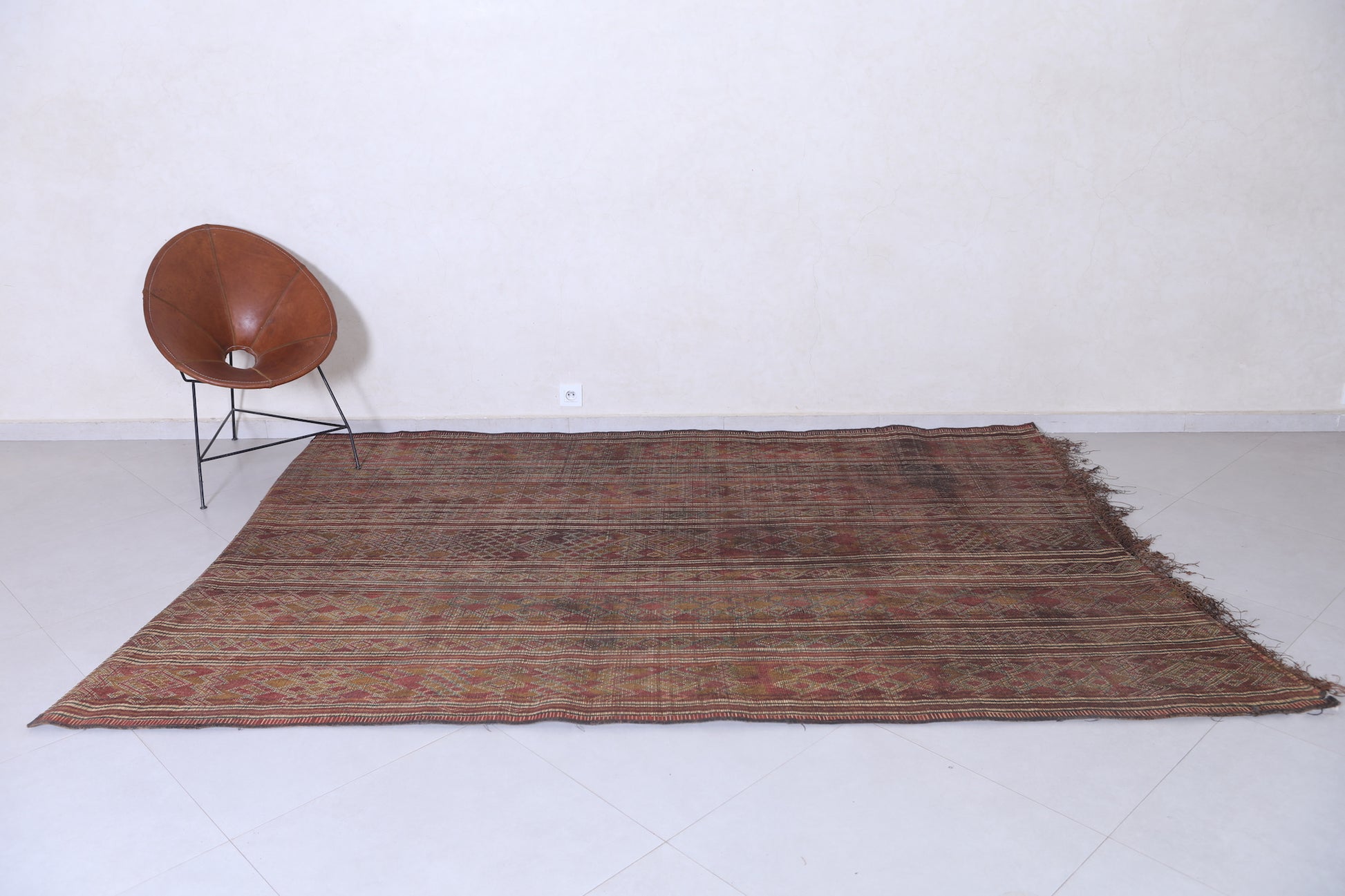 Handwoven Tuareg rug 6.4 X 9 Feet