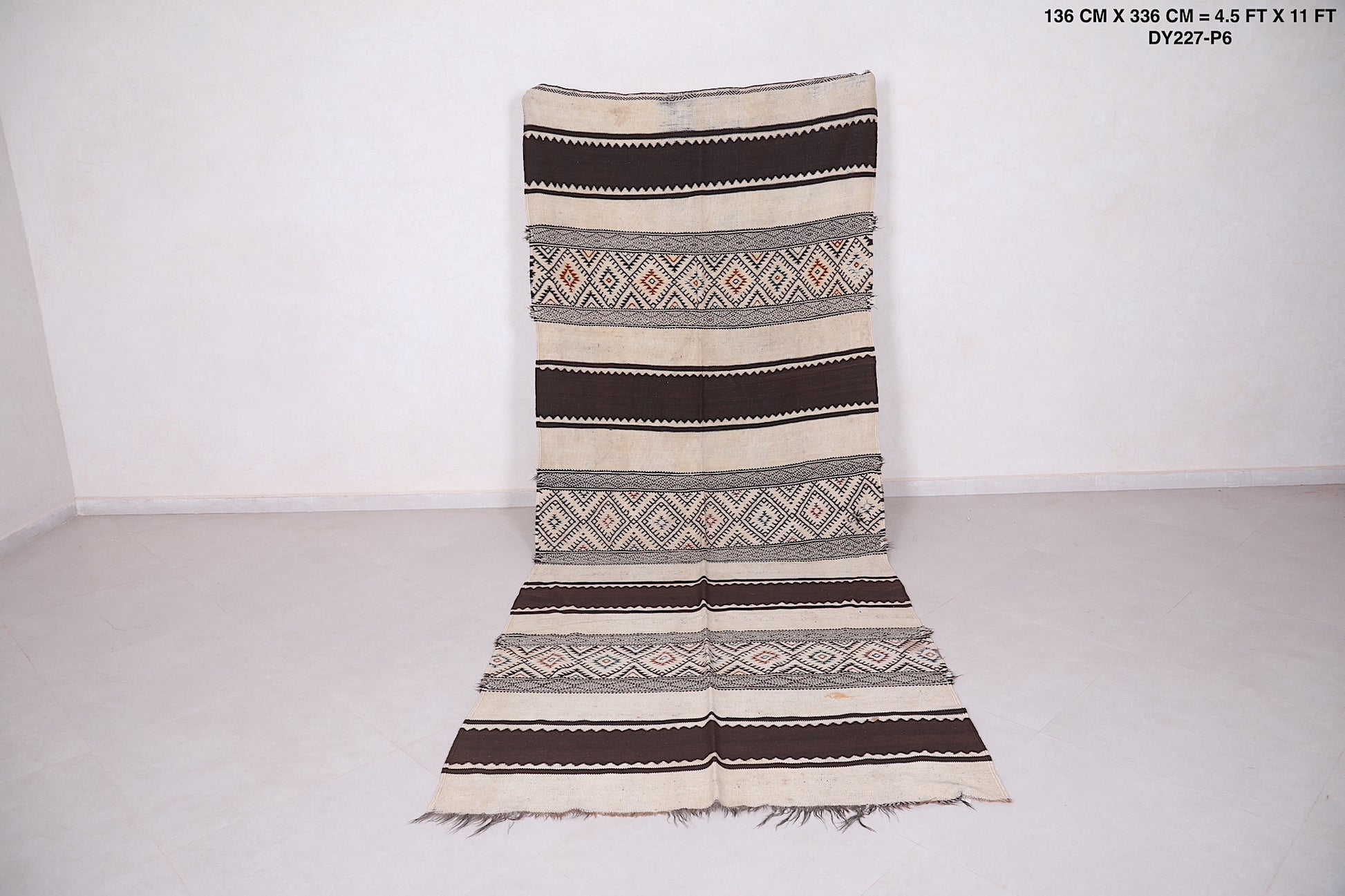 Runner Moroccan kilim rug 4.5 FT X 11 FT , Zanafi berber