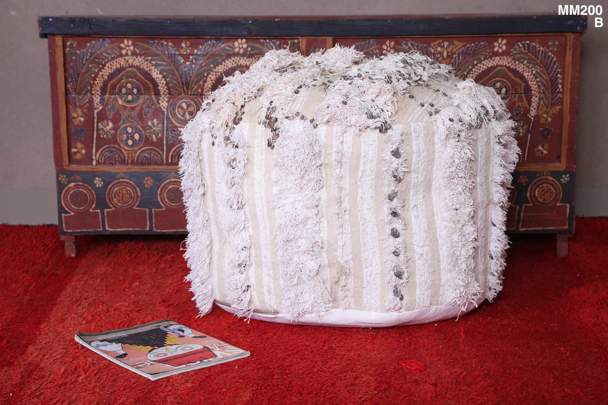 Round Handwoven berber Moroccan Kilim pouf